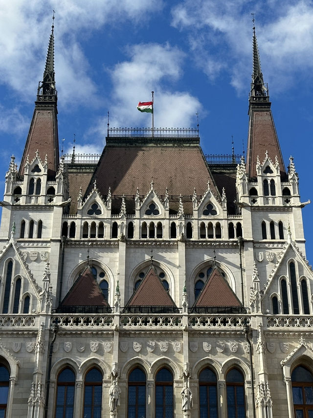 Step Inside Hungary’s Crown Jewel: A Tour of the Hungarian Parliament