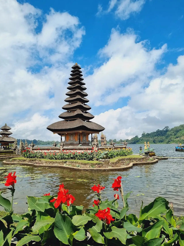 Temple Ulun Danu Bratan