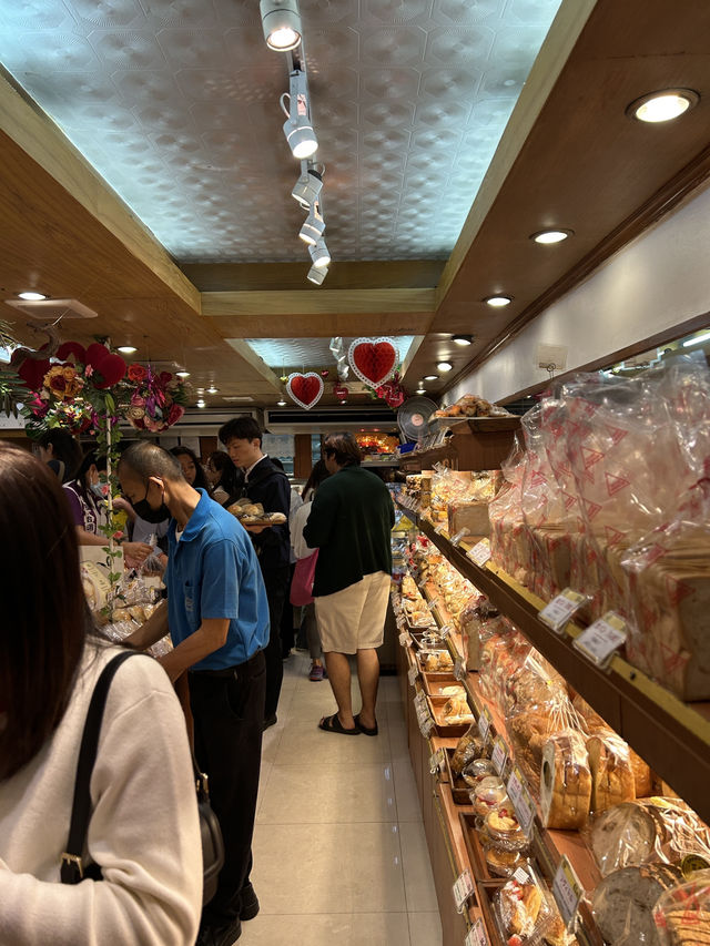 Bakery โฮมเมดเจ้าดังย่านพร้อมพงษ์ Custard Nakamura