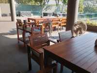 ร้านอาหารใกล้สะพานข้ามแม่น้ำแคว