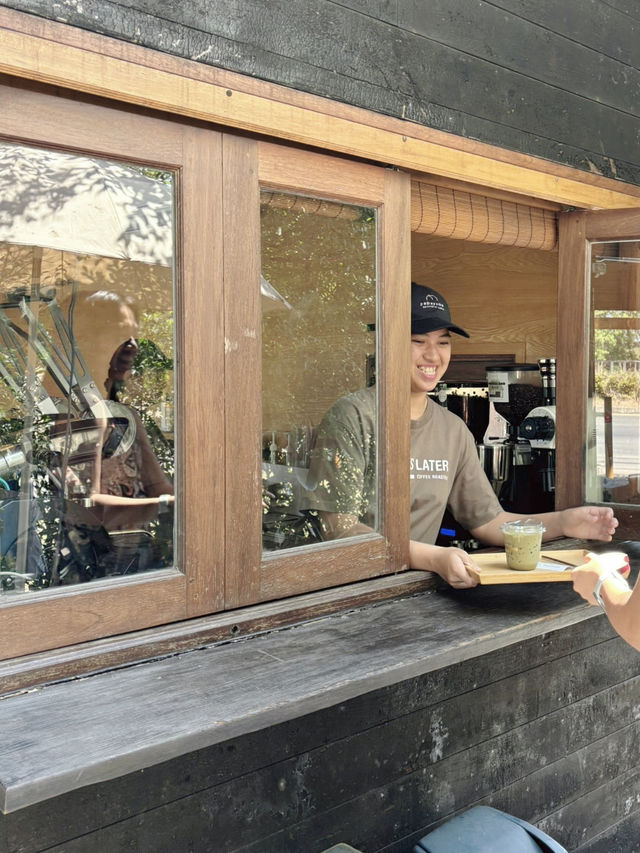 Cafe 28 Days Off