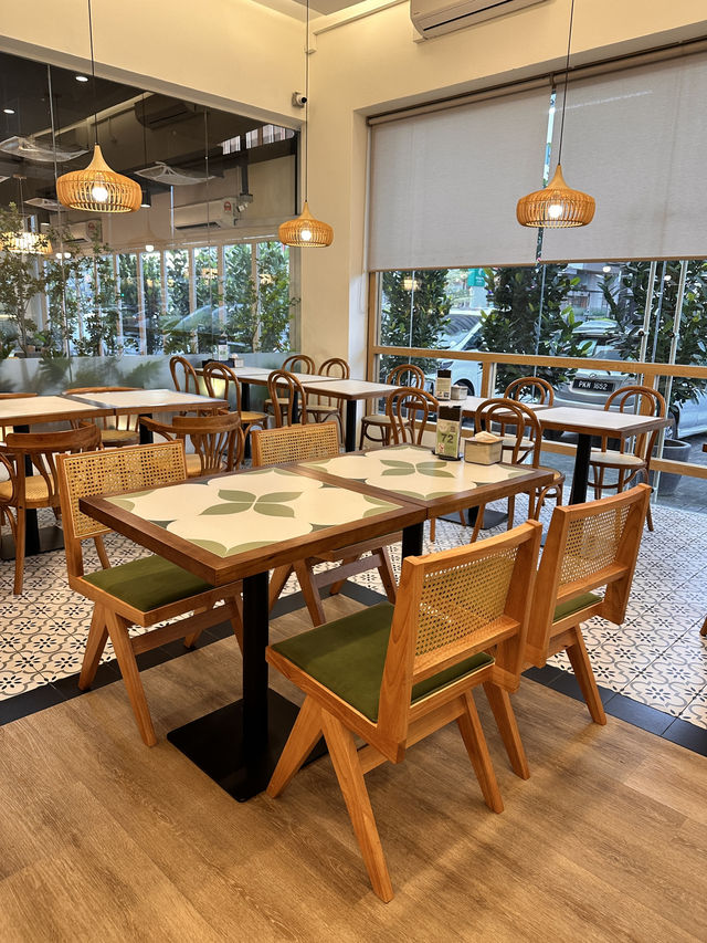 Yang Yang Cuisine at Juru Sentral Bukit Mertajam: A Flavorful Fusion of Cultures