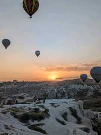 土耳其搭熱氣球的旅遊勝地：卡帕多奇瓦 Cappadocia