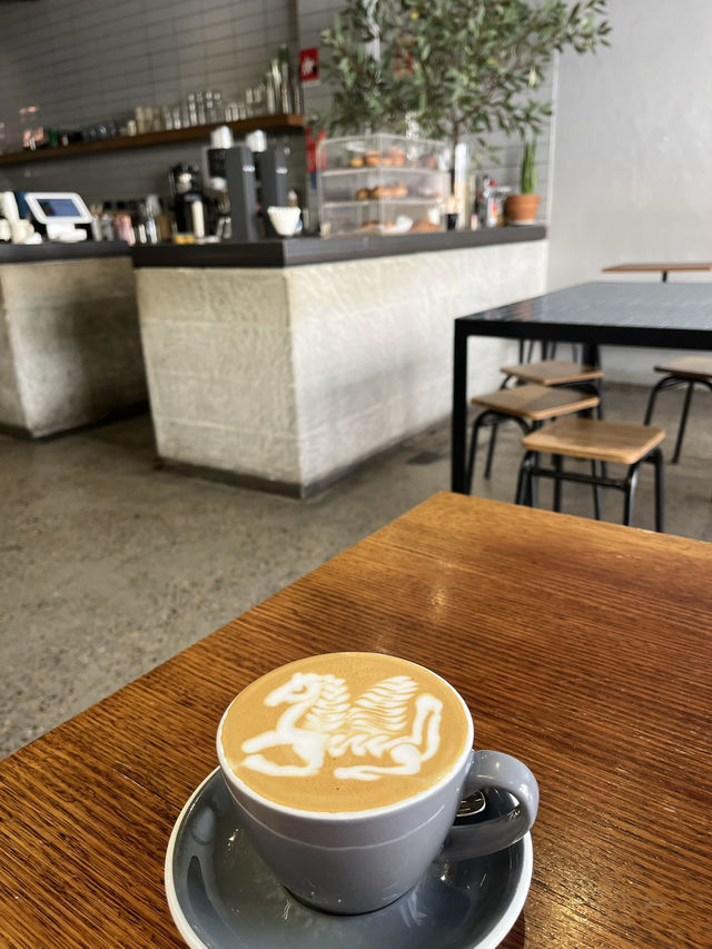 讓人驚嘆的拿鐵拉花～來雪梨喝杯Flat White 吧