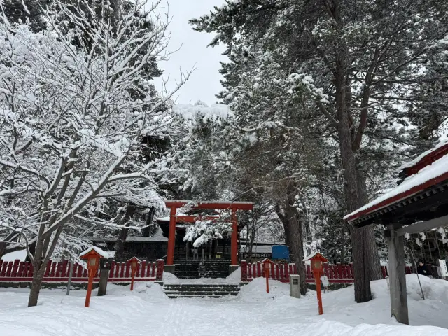 伏見稻荷神社 鳥居（北海道）