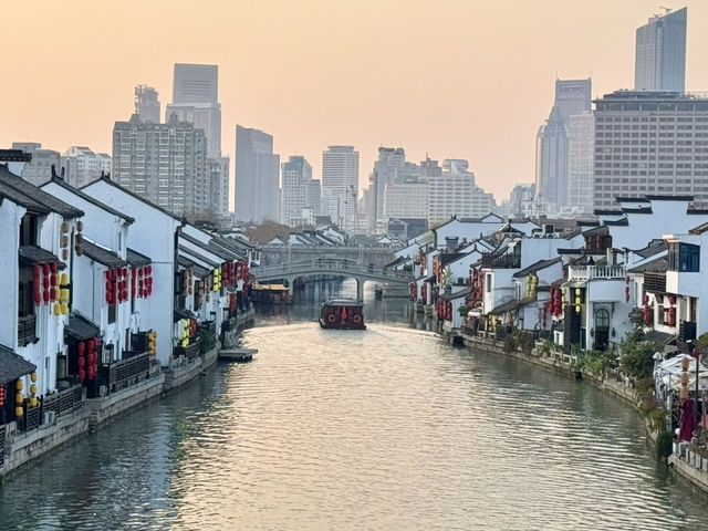 An Evening Stroll Through Wuxi’s Vibrant Nanchang Street