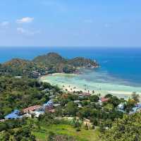 คาเฟ่บนภูเขาสุดชิล วิวสวยสุดปัง #เกาะเต่า 🌊🏝️