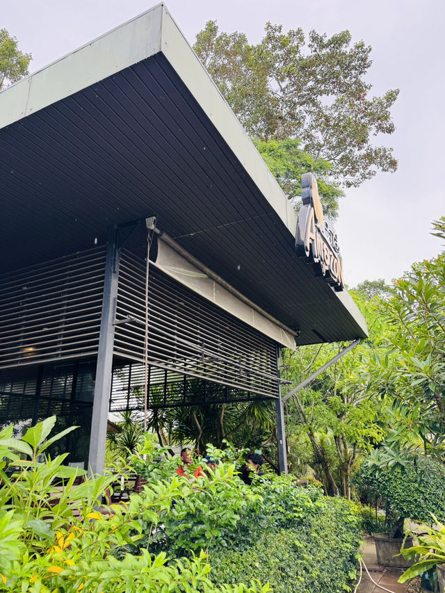 แวะพัก เติมพลังที่ Cafe Amazon สี่แยกเอเชีย พัทลุง