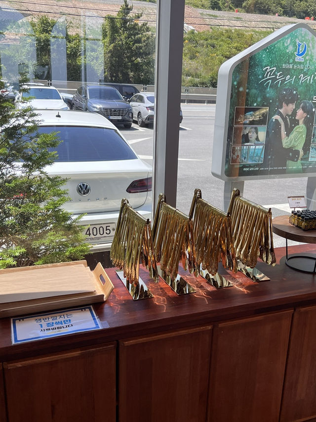 포항에서 느끼는 오션뷰 대형카페