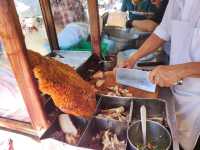 ร้านเด็ด ตำนานหมูแดงหมูกรอบ บ้านโป่ง