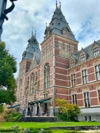 an informative and great experience learning about the Dutch and their involvement and experience