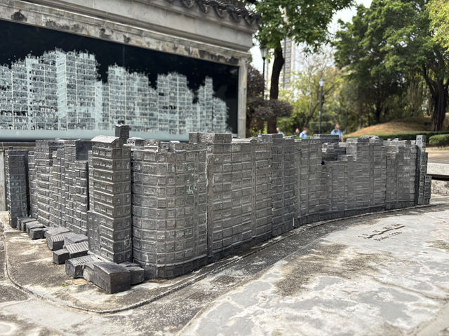 アジアの巨大スラムだった九龍城跡にある九龍塞城公園