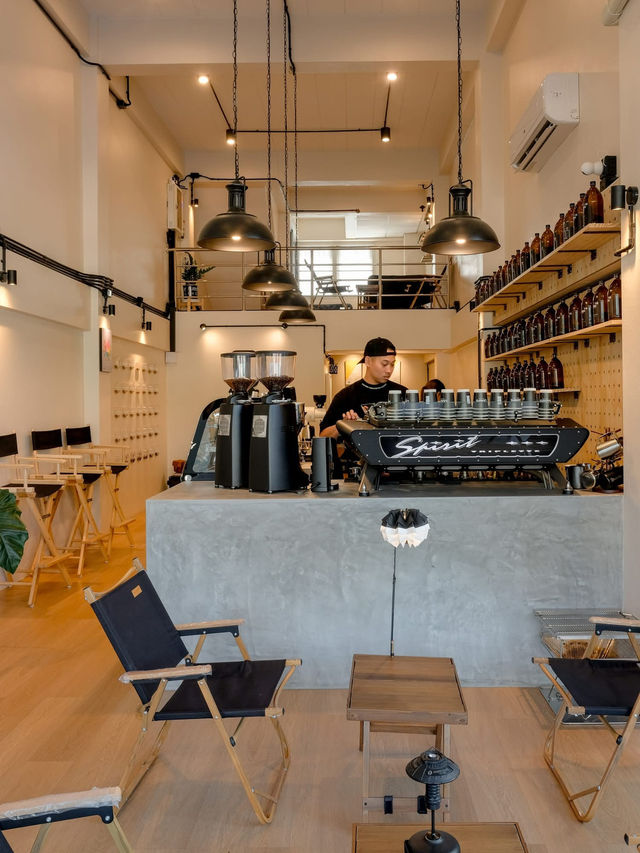 📍 Lamps specialty coffee 🏕️☕️🪔