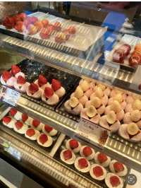 My Flavor-Packed Stroll Through Tsukiji Outer Market🍓