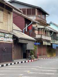 ชวนมาเดินเล่นชมวิถีชีวิตคนเมืองตราด! 