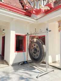กราบไหว้ของพรที่ ศาลหลักเมือง ปราจีนบุรี