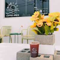 Rise Coffee Space : คาเฟ่สเปเชียลตี้