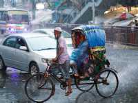 One Day in Dhaka: Chaos, Culture & Colors of the Capital