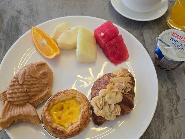 Iconic Hotel Breakfast