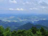 南嶽衡山徒步登頂最高峰祝融峰