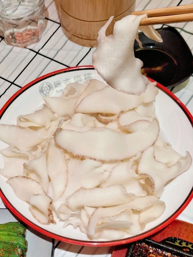 新鮮海鮮牛羊串 生蠔鮮甜嫩滑  