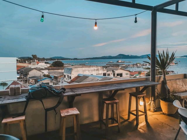 A​ good​ vibe 🤍💙 Sattahiptale Boutique Guesthous
