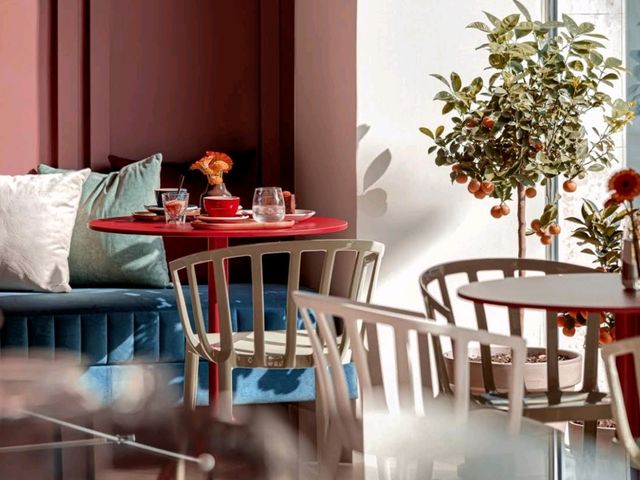 Bonjour by Lolita