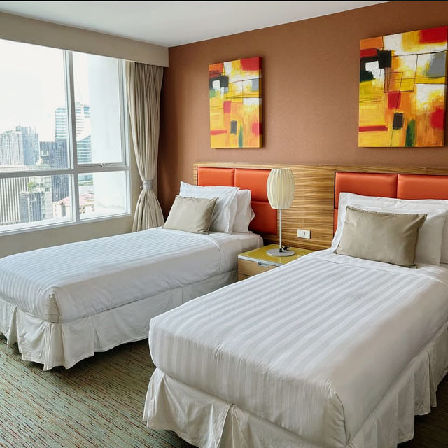 Urban Sophistication Meets Tranquil Comfort