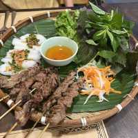 호치민 골목 속 소문난 맛집을 소개합니다! Bep me in