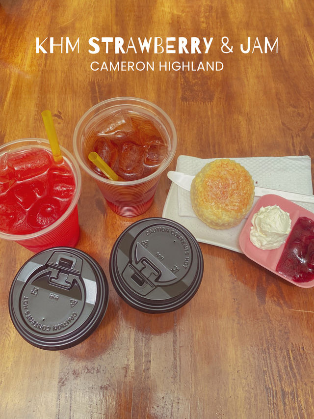 Scones, Sambal & Strawberries – Only at KHM! 🧇