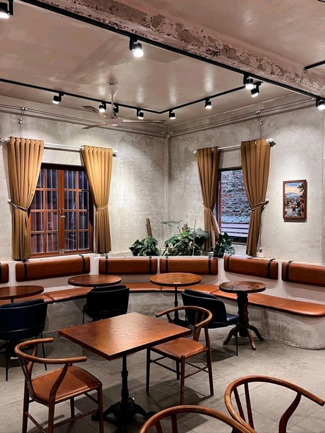 Indoor Café & Bistro | Jamie’s Bakehouse