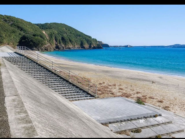 【まるで沖縄⁉️新鹿海水浴場でエメラルドグリーンの海を満喫】