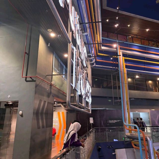 Science Centre Singapore (~S$6 entry for locals)