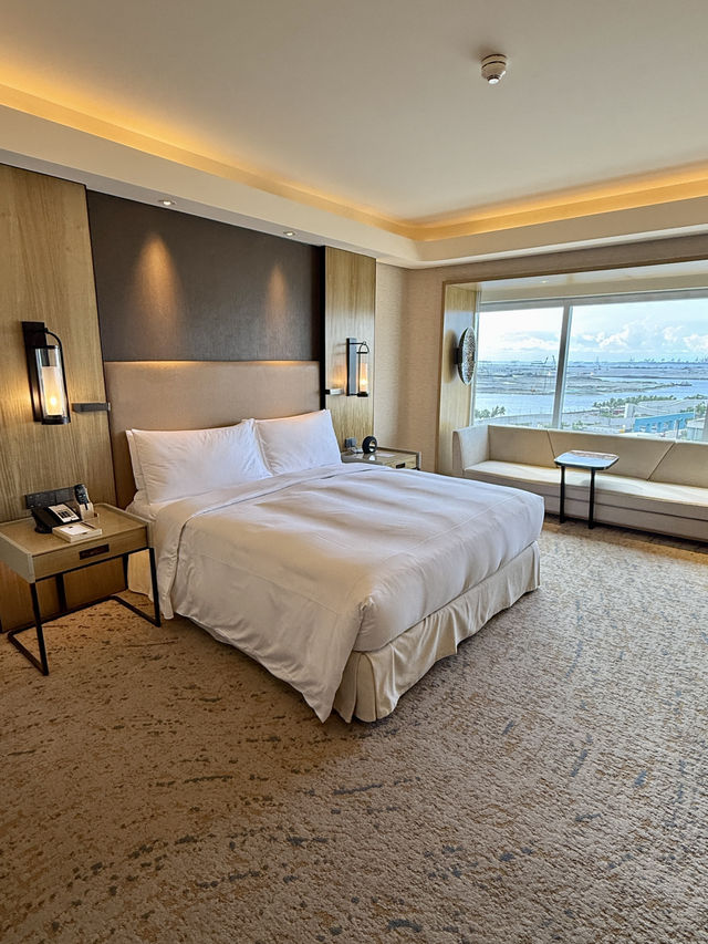 Luxury Stay in Pasay City 🇵🇭