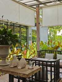 The Hidden Resort & Restaurant รีสอร์ทลับในป่า