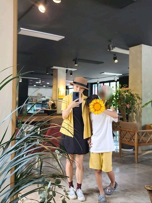 태백 해바라기축제장 바로옆 대형 ☀️구와우카페