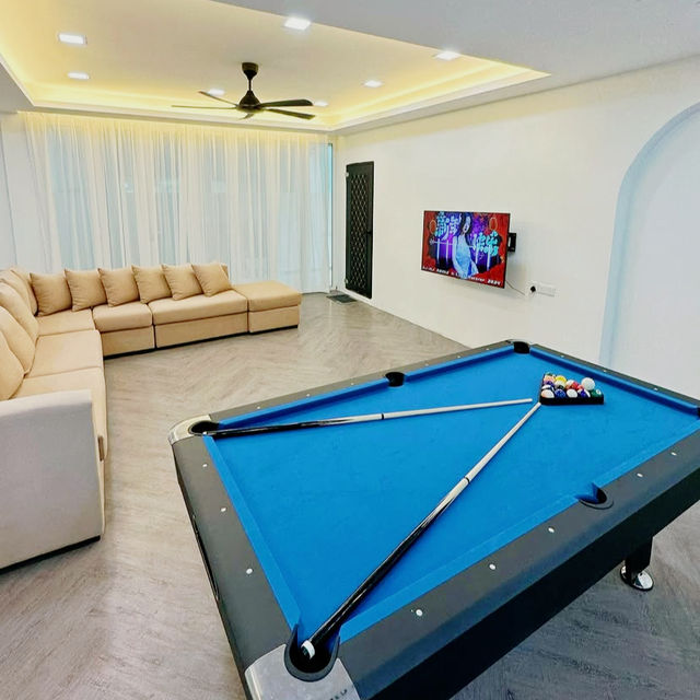 A Bold Escape of Style and Serenity