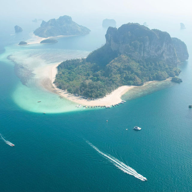 ร่องเรือหรูกระบี่