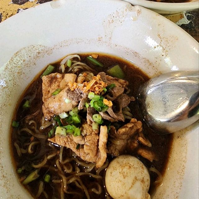 ก๋วยเตี๋ยวเรือในคลอง อยุธยา