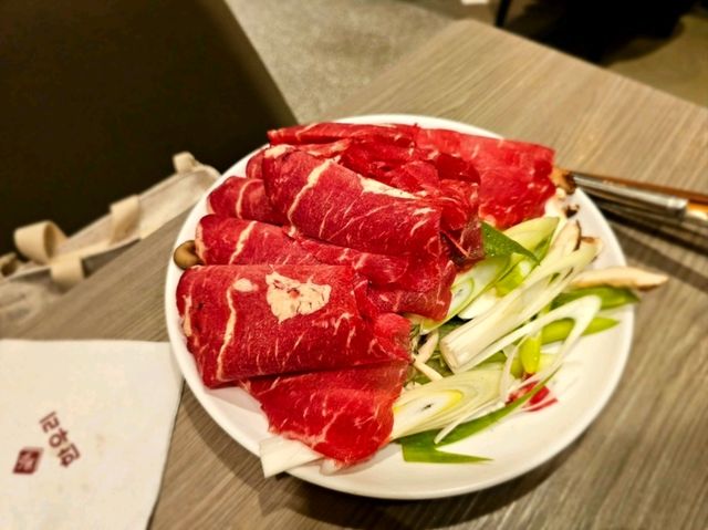 🥩 “Mall Dining, Mastered” – Hanwoori, Lotte World Mall