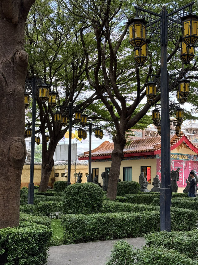 วัดเล่งเน่ยยี่ 2 วัดจีนสุดอลังการที่นนทบุรี
