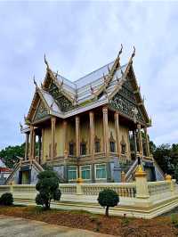 มาชมความงดงามของเจดีย์กลางน้ำที่วัดไผ่ล้อมกัน