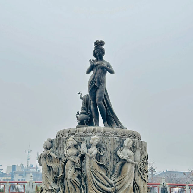 🏯 Huaqing Palace — Hot Springs, History & Tang Dynasty Romance