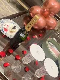 珠海瑞吉酒店- 卓越服務+無懈可擊天際泳池