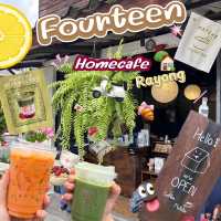 💖🏡 Fourteen. home cafe Rayong✨🍵🥕