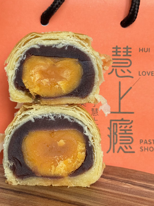 【台湾・台北】断面萌えな鹹蛋黃を楽しむ台湾菓子