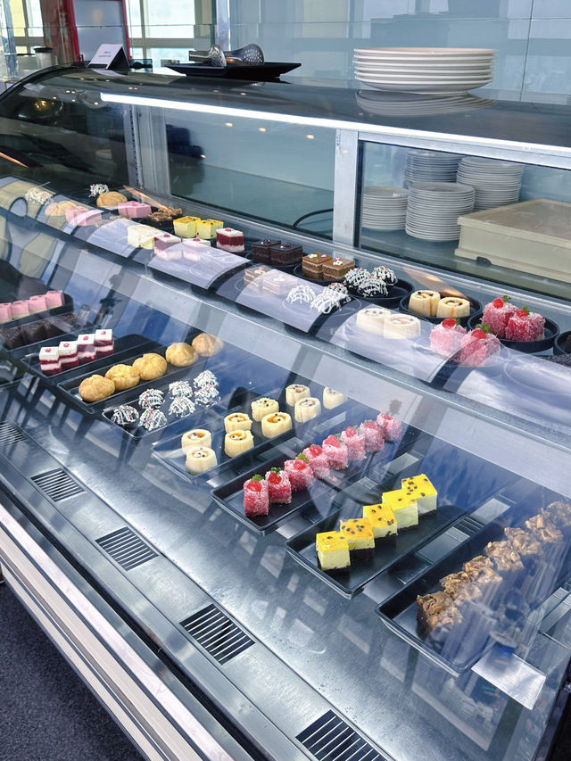 บุฟเฟต์นานาชาติที่ตึกใบหยก