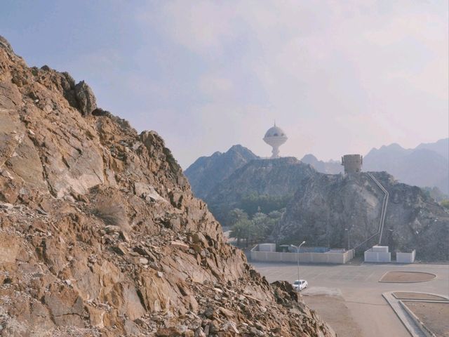바다와 도시를 한눈에 담는 오만의 명소, 무스카트 마린 타워