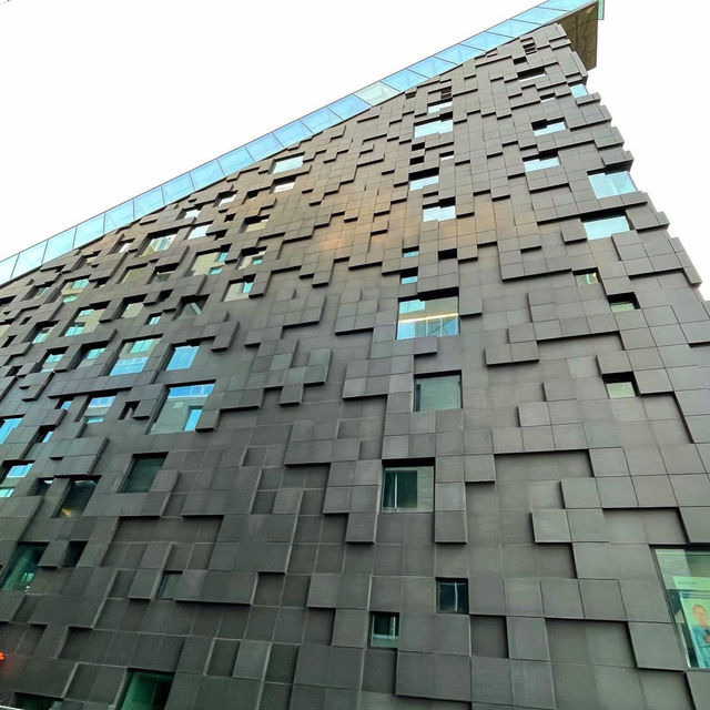 Sleek Design and Nordic Elegance in Oslo