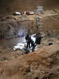 Traveling back in time to the Qin Dynasty